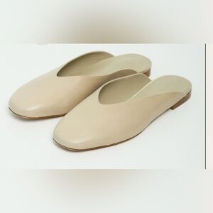 Vince Levins Leather Slide Mule Shoes- NIB- Straw Taupe- Size 8.5 (Fits as a 9)